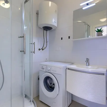 Amra 7 By Interhome Apartmán