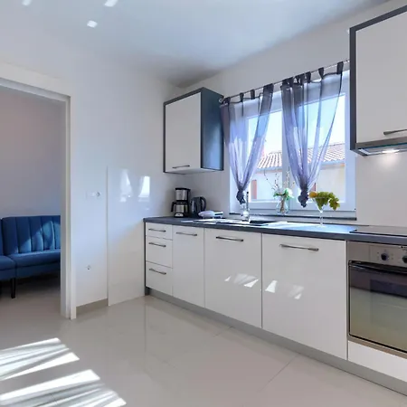 Amra-7 By Interhome Appartamento
