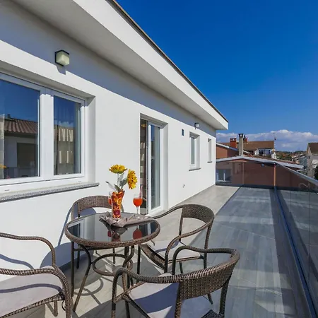 Amra 7 By Interhome Пореч